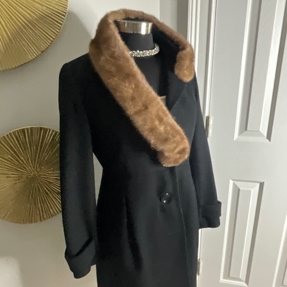 **Genuine Mink Collar Wool Coat** - Picture 4 of 12